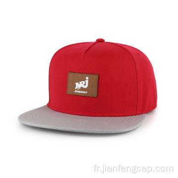 Casquette snapback en laine acrylique 5 panneaux